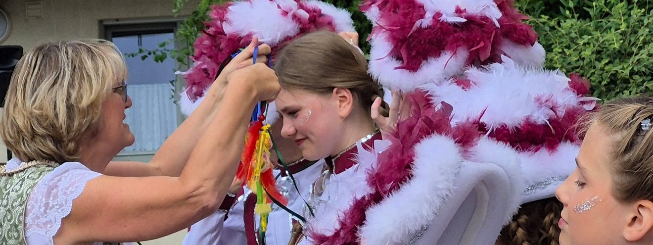 caritaspb_haus_veronika_veranstaltungen_sommerfest_trifft_karneval_im_st_veronika_header