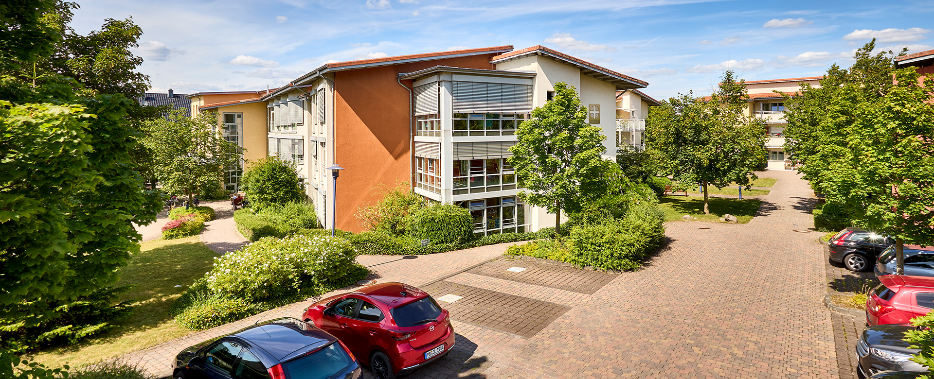 caritaspb_haus_st_veronika_header_parkplatz